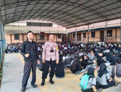 Pelajar Pulang Sekolah, Bhabinkamtibmas Polsek Cisaat Lakukan Antisipasi