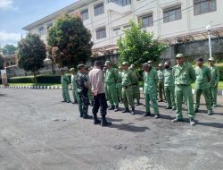 Bhabinkamtibmas Polsek Cisaat Lakukan Pembinaan dan Pelatihan Linmas di Desa Gunung jaya