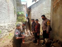Bhabinkamtibmas Polsek Cisaat Monitoring Pembangunan Saluran Air
