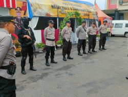 Kapolsek Cisaat Berikan Arahan Ke Pos Pam Dekranasda Dalam Giat Natal Dan Tahun Baru  