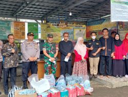 Panit Binmas Polsek Cisaat hadiri Pemusnahan KTP el rusak dan invalid di Dinas Kependudukan dan Pencatatan Sipil Kab.Sukabumi