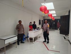 Beri Rasa Aman saat beribadah, Polsek Cisaat Jaga Ibadah Kebaktian Minggu di Gereja