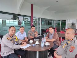 Kapolsek Cisaat dan Wakil Rektor UNIVERSITAS NUSA PUTRA menjalin komunikasi dan sinergitas lewat Silaturahmi Kamtibmas