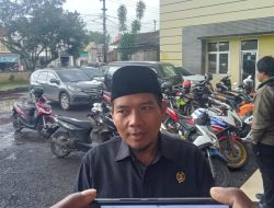 Jalan Rusak Cikembang, Anggota DPRD Fraksi PKS: Tekankan Pemprov Untuk Menindak Lanjuti Keluhan Warga Sukabumi