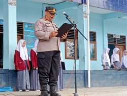 Panit Binmas Polsek Cisaat jadi Pembina Upacara Hari Senin di Sekolah SMK Darusslam Cisaat