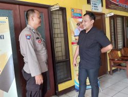 Jaga Sinergritas Polri Dengan Perangkat Desa, Bhabinkamtibmas Polsek Cisaat Sambang Ke Kantor Desa