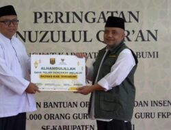 DI MOMENT PERINGATAN NUZULUL QURAN BUPATI DI NOBATKAN SEBAGAI BAPAK PENDIDIKAN AL-QURAN