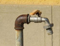 Konsumen Perumdam TJM Cabang Cikembang Keluhkan Gangguan Pasokan Air