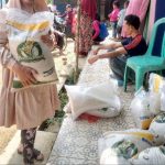 Diduga Tidak Tepat Sasaran Bantuan KEMENSOS Berupa Beras 1 Karung Banyak Diprotes Warga