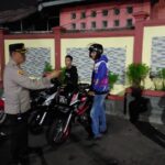 Kapolsek Cisaat berikan Himbauan Kepada pemuda yang nongkrong