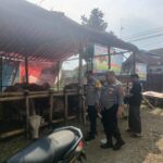 Antisipasi PMK Pada Hewan Qurban, Kapolsek Cisaat Cek Hewan Ternak