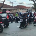 Antisipasi kemacetan liburan hari raya Idul Adha 1444 H Unit Lantas Polsek Cisaat gelar personil Gatur lantas