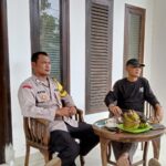 Patroli Kamtibmas Bhabinkamtibmas Polsek Cisaat Sambangi Desa