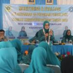 Halimatussadiyah Roadshow Monev Pelaksanaan 10 Program PKK di Desa Situ Daun