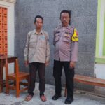 Ciptakan Kamtibmas Yang Kondusif, Bhabinkamtibmas Polsek Cisaat Sambang warga