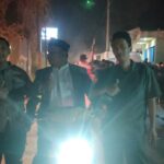 Bhabinkamtibmas Polsek Cisaat kawal pengamanan pawai obor menyambut 10 Muharam