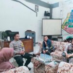 BHABINKAMTIBMAS POLSEK CISAAT SOSIALISASIKAN TILANG ELEKTRONIK KE MASYARAKAT
