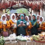 Pastikan Program Berjalan Baik, Halimatussadiyah Iwan Rechecking Penerapan 10 Pokok Program PKK di Desa Rawapanjang