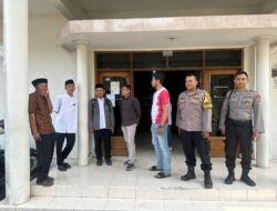 Bhabinkamtibmas Polsek Cisaat Sambangi RW Di desa binaannya