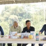 Ayep Zaki Panen Melon Perdana di Lodaya, Kabupaten Sukabumi