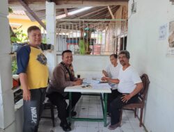 Menjaga Situasi Kamtibmas Bhabinkamtibmas Polsek Cisaat Sambang warga Di Desa Binaannya