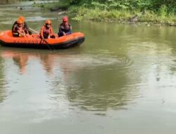 Detik-detik Tim SAR Gabungan Temukan Mayat Remaja di Sungai Cicatih Sukabumi