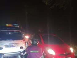Jalan Alternatif Cibadak-Nagrak Rusak Parah Sebabkan Kemacetan