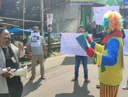 Bungkam Kebebasan Pers, Jurnalis Bogor Tolak RUU Penyiaran, Gelar Aksi Teatrikal Kritisi DPR 
