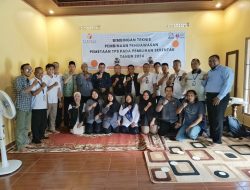 Panwaslu Cigombong Gelar Bimtek Pengawasan TPS Sekaligus Lantik PKD Desa Wates Jaya