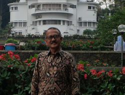 All In Cinta Almamater, Yayat Diamanahi Komut PT. UPI Edun