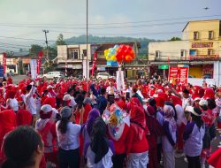 Disambut Meriah Ratusan Masyarakat Sukabumi, Ini Momen Iyos Somantri – Zaenul Hadiri Launching Senam Asik
