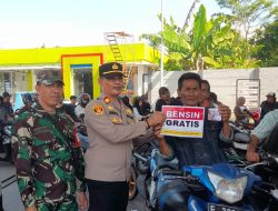 Indahnya Berbagi Ala Polsek Nagrak, Bagi-bagi Bensin Gratis Dalam Rangka Jumat Berkah