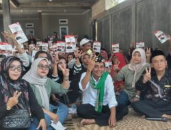 Dikunjungi Calon Wakil Bupati Bogor Musyafaur, Acil Wahyudin Bagikan Dua Tiket Umroh Gratis