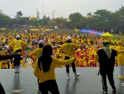 Senam Golkar Meriahkan HUT ke-60 Partai Golkar di Kota Banjar