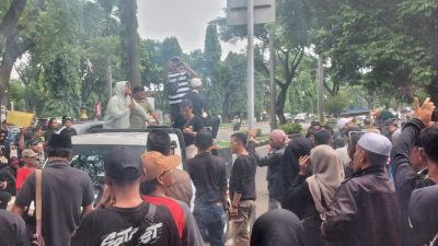 Kantor Bawaslu dan KPU Digeruduki Masyarakat Kabupaten Bogor Menggugat, Ada Apa?