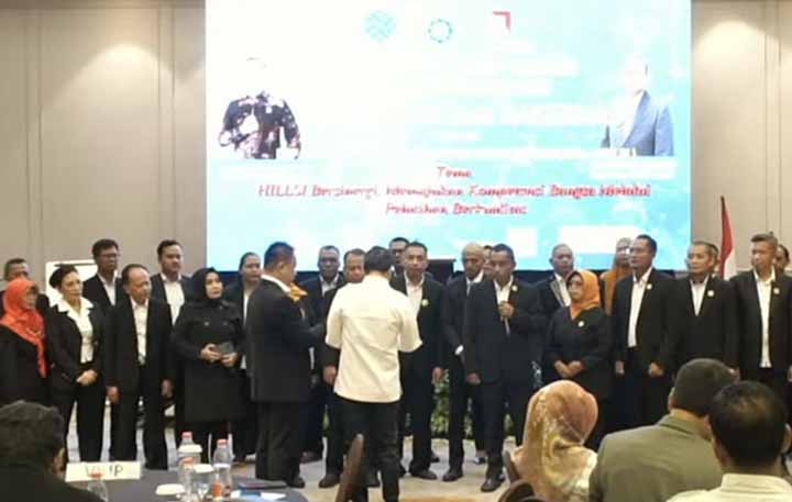 Wamenaker Lantik Pengurus DPP HILLSI Periode 2024-2029