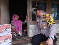 Indahnya Berbagi, Polsek Nagrak Bagikan Sembako Kepada Warga Kurang Mampu