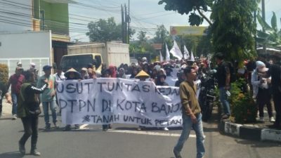 Ratusan Massa SPP Geruduk DPRD Banjar, Tuntut Keadilan bagi Petani Sinartanjung