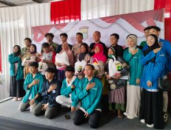 Polres Metro Depok Bersama Mahasiswa Salurkan Bantuan Kesehatan dan Sembako ke Warga