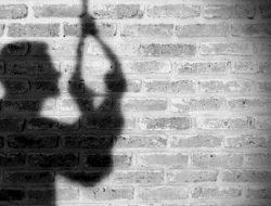 Geger! Wanita Muda Ditemukan Tewas Gantung Diri di Kost Ciamis
