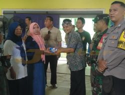 Pemerintah Desa Cibeureum Salurkan BLT dan Insentif kepada Warga