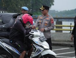 Polres Banjar Berbagi Takjil, Wujud Kepedulian di Bulan Ramadan