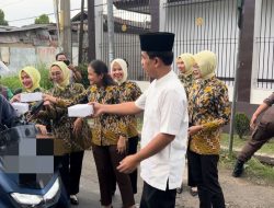 Indahnya Berbagi Ala Kejaksaan Negeri Kabupaten Sukabumi, Bagikan Takjil Menjelang Buka Puasa