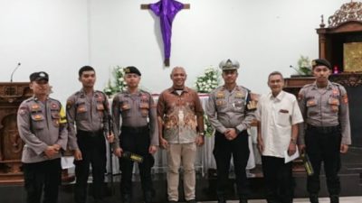 Polisi Lakukan Sterilisasi Gereja di Banjar Jelang Peringatan Wafat Yesus Kristus