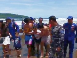 Belasan Wisatawan Alami Kecelakaan Laut di Pantai Pangandaran Saat Libur Lebaran 2025