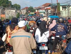 Pagi Yang Menyebalkan Macet di Waktu Indonesia Bagian Cigombong, Akankah Menjadi “IKON” Di Cigombong