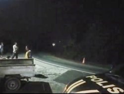 Jalan Tertutup Longsor di Kalipucang, Polisi dan BPBD Bergerak Cepat