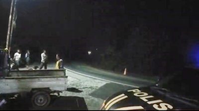 Jalan Tertutup Longsor di Kalipucang, Polisi dan BPBD Bergerak Cepat