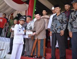 M.Rifky Abdilah Salurkan Bantuan Sarana Keagamaan Rp.55 juta Untuk Sebelas Rukun Warga
