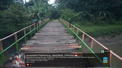 Warga Maruyungsari Harap Jembatan Permanen di Sungai Ciseel Segera Dibangun